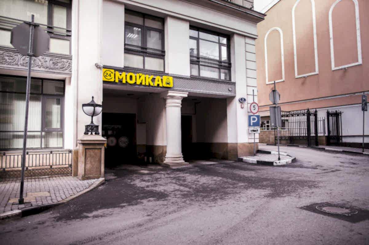 на Казарменном